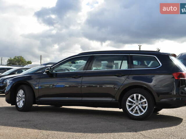 Черный Фольксваген Пассат, объемом двигателя 1.97 л и пробегом 152 тыс. км за 26500 $, фото 9 на Automoto.ua