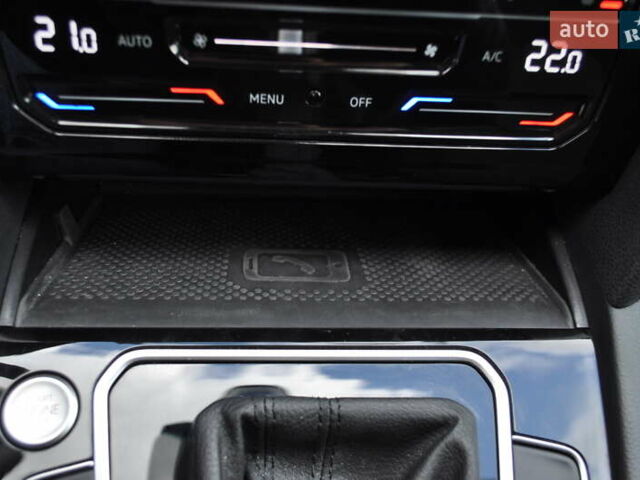 Черный Фольксваген Пассат, объемом двигателя 1.97 л и пробегом 152 тыс. км за 26500 $, фото 66 на Automoto.ua