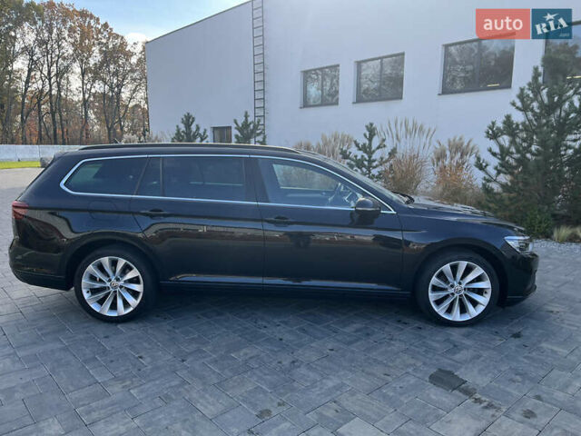 Черный Фольксваген Пассат, объемом двигателя 1.97 л и пробегом 211 тыс. км за 24490 $, фото 5 на Automoto.ua