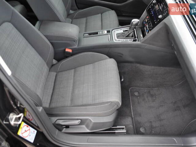 Черный Фольксваген Пассат, объемом двигателя 1.97 л и пробегом 152 тыс. км за 26500 $, фото 99 на Automoto.ua