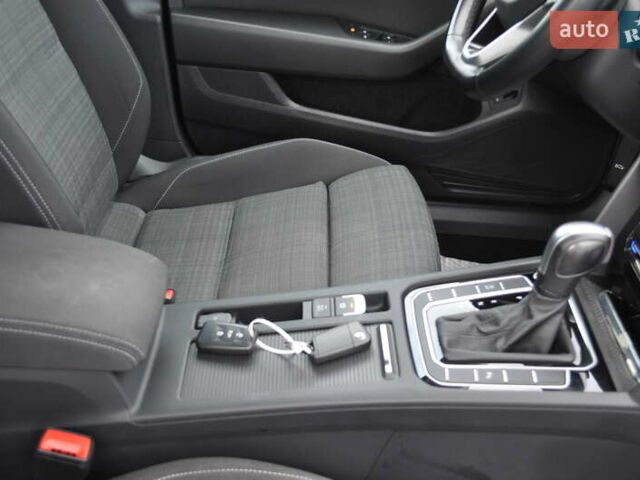 Черный Фольксваген Пассат, объемом двигателя 1.97 л и пробегом 152 тыс. км за 26500 $, фото 111 на Automoto.ua