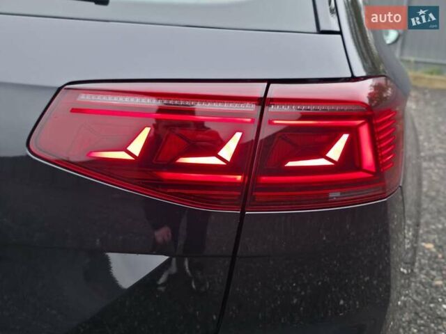 Черный Фольксваген Пассат, объемом двигателя 1.97 л и пробегом 162 тыс. км за 23999 $, фото 10 на Automoto.ua