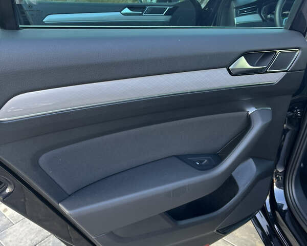 Черный Фольксваген Пассат, объемом двигателя 1.97 л и пробегом 211 тыс. км за 24490 $, фото 44 на Automoto.ua