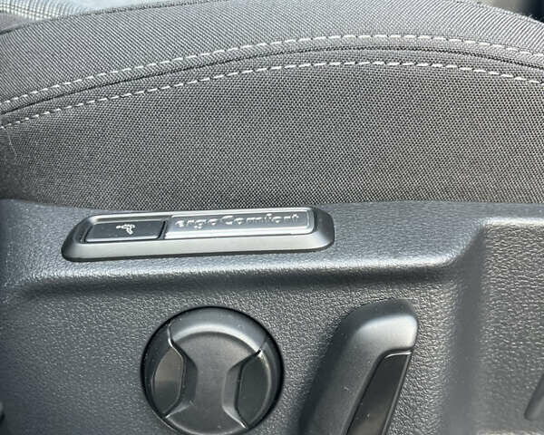 Черный Фольксваген Пассат, объемом двигателя 1.97 л и пробегом 211 тыс. км за 24490 $, фото 47 на Automoto.ua