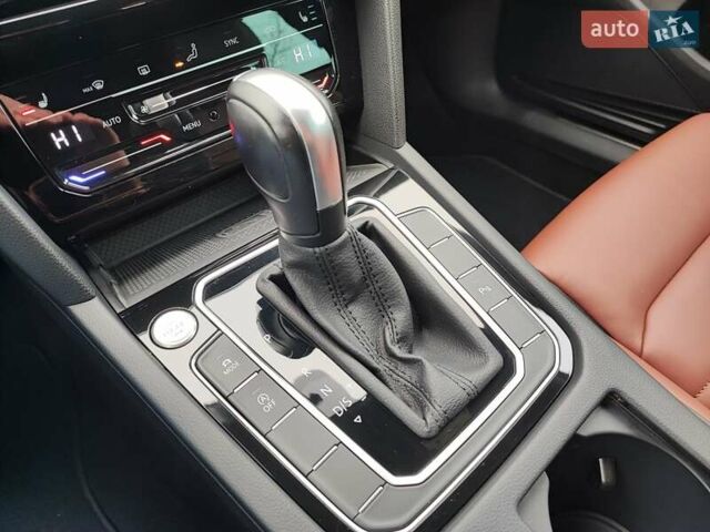 Черный Фольксваген Пассат, объемом двигателя 2 л и пробегом 123 тыс. км за 28900 $, фото 36 на Automoto.ua