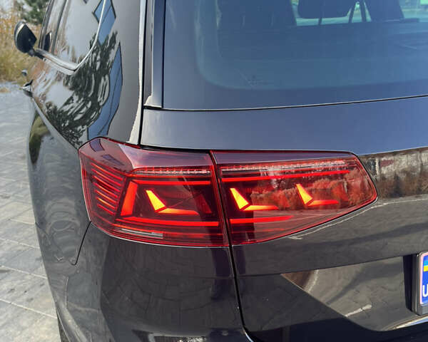 Черный Фольксваген Пассат, объемом двигателя 1.97 л и пробегом 211 тыс. км за 24399 $, фото 22 на Automoto.ua