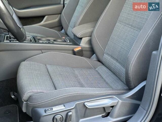 Черный Фольксваген Пассат, объемом двигателя 1.97 л и пробегом 196 тыс. км за 22999 $, фото 25 на Automoto.ua