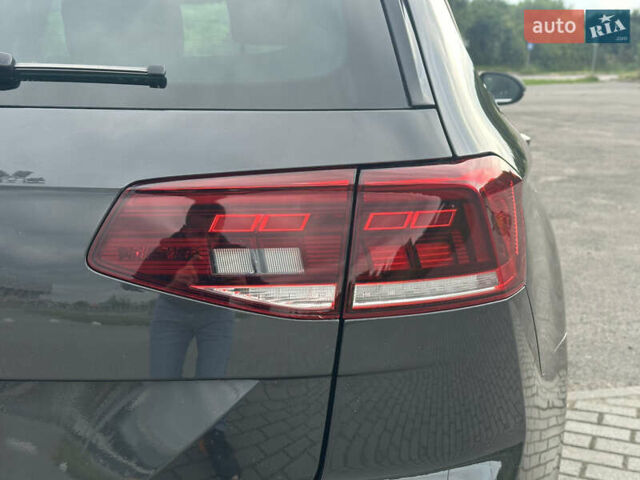 Черный Фольксваген Пассат, объемом двигателя 1.97 л и пробегом 120 тыс. км за 24500 $, фото 12 на Automoto.ua