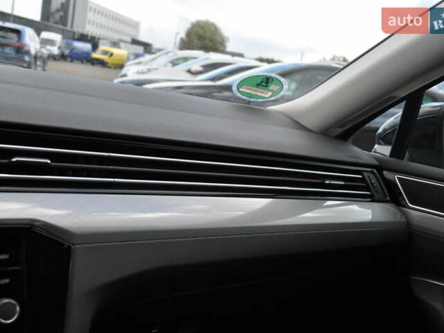 Черный Фольксваген Пассат, объемом двигателя 1.97 л и пробегом 152 тыс. км за 26500 $, фото 72 на Automoto.ua