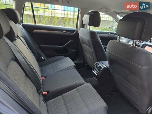 Черный Фольксваген Пассат, объемом двигателя 1.97 л и пробегом 196 тыс. км за 22999 $, фото 30 на Automoto.ua