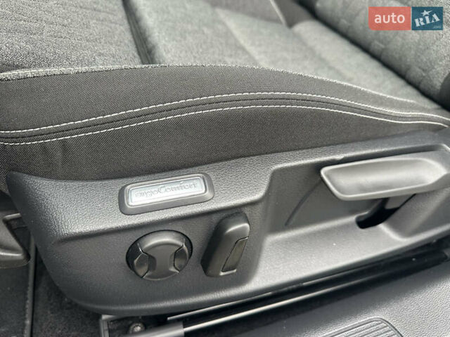 Черный Фольксваген Пассат, объемом двигателя 1.97 л и пробегом 120 тыс. км за 24500 $, фото 21 на Automoto.ua