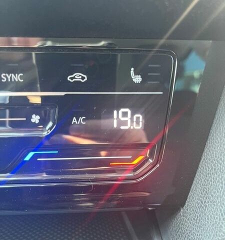 Черный Фольксваген Пассат, объемом двигателя 1.97 л и пробегом 183 тыс. км за 27490 $, фото 81 на Automoto.ua