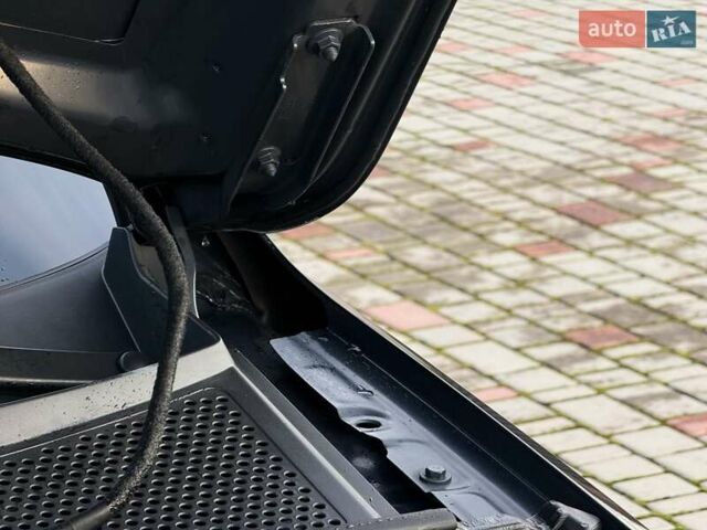 Черный Фольксваген Пассат, объемом двигателя 2 л и пробегом 221 тыс. км за 22999 $, фото 93 на Automoto.ua