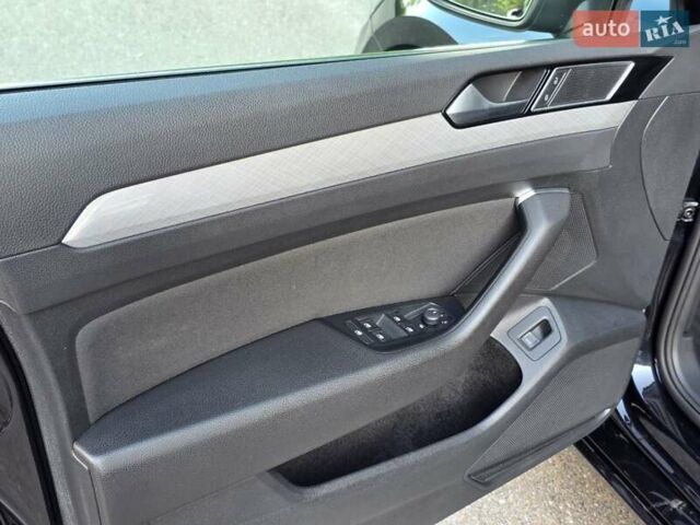 Черный Фольксваген Пассат, объемом двигателя 1.97 л и пробегом 196 тыс. км за 22999 $, фото 32 на Automoto.ua