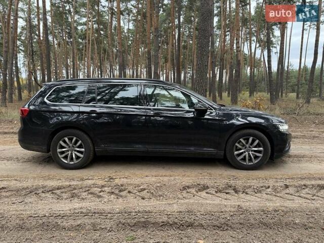 Черный Фольксваген Пассат, объемом двигателя 1.4 л и пробегом 31 тыс. км за 35000 $, фото 4 на Automoto.ua