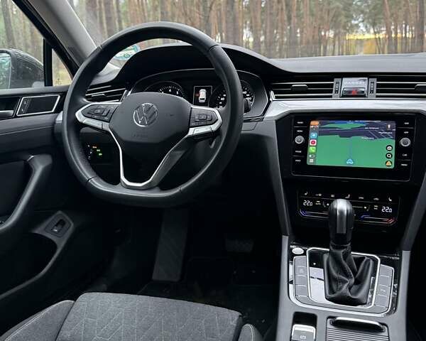 Черный Фольксваген Пассат, объемом двигателя 1.4 л и пробегом 31 тыс. км за 35000 $, фото 9 на Automoto.ua