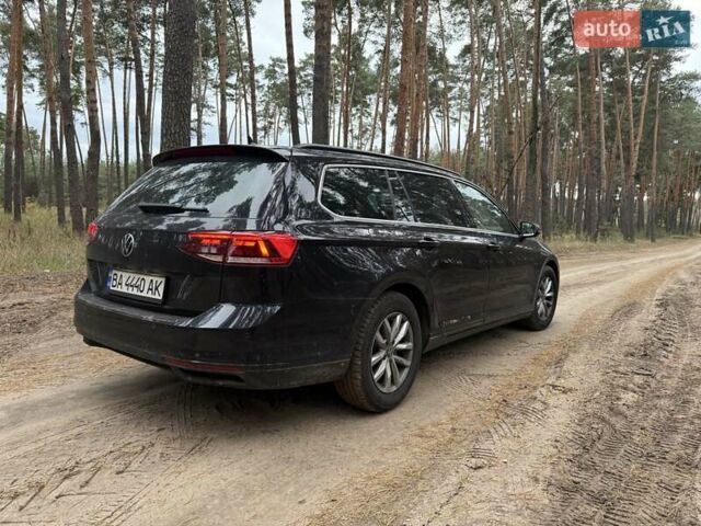 Черный Фольксваген Пассат, объемом двигателя 1.4 л и пробегом 31 тыс. км за 35000 $, фото 7 на Automoto.ua