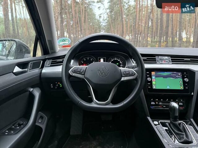 Черный Фольксваген Пассат, объемом двигателя 1.4 л и пробегом 31 тыс. км за 35000 $, фото 10 на Automoto.ua