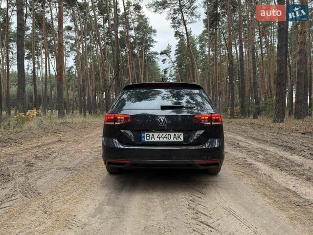 Черный Фольксваген Пассат, объемом двигателя 1.4 л и пробегом 31 тыс. км за 35000 $, фото 6 на Automoto.ua