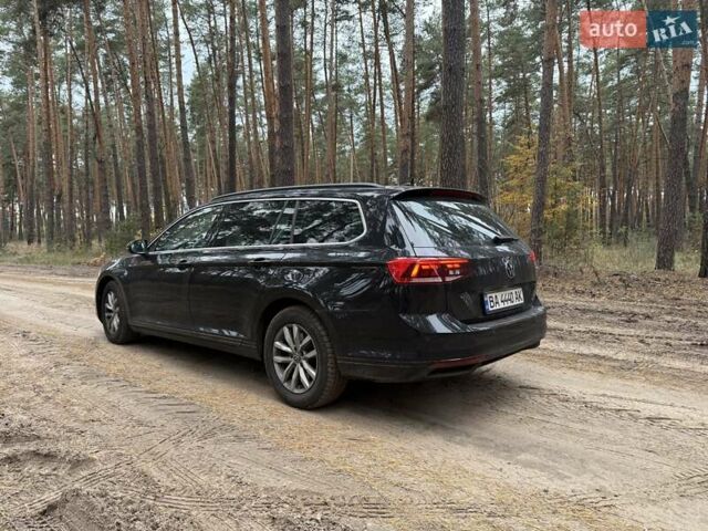 Черный Фольксваген Пассат, объемом двигателя 1.4 л и пробегом 31 тыс. км за 35000 $, фото 5 на Automoto.ua