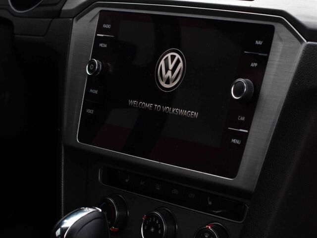 Черный Фольксваген Пассат, объемом двигателя 2 л и пробегом 240 тыс. км за 15450 $, фото 15 на Automoto.ua