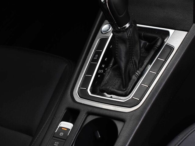 Черный Фольксваген Пассат, объемом двигателя 2 л и пробегом 240 тыс. км за 15450 $, фото 14 на Automoto.ua