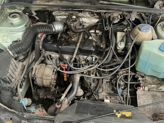 Фиолетовый Фольксваген Пассат, объемом двигателя 1.8 л и пробегом 305 тыс. км за 1000 $, фото 5 на Automoto.ua