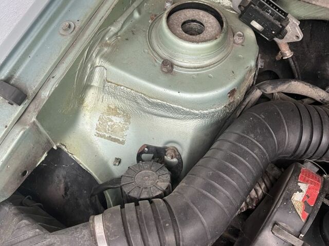 Фиолетовый Фольксваген Пассат, объемом двигателя 1.8 л и пробегом 305 тыс. км за 1000 $, фото 7 на Automoto.ua