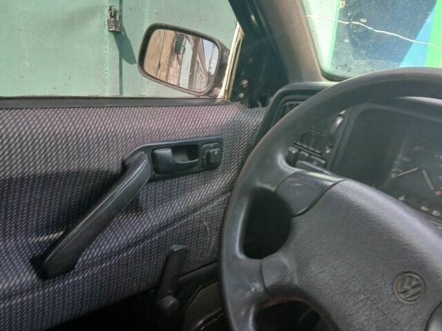 Фиолетовый Фольксваген Пассат, объемом двигателя 1.8 л и пробегом 444 тыс. км за 1800 $, фото 7 на Automoto.ua