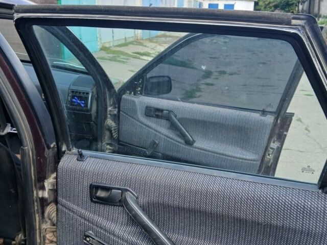 Фиолетовый Фольксваген Пассат, объемом двигателя 1.8 л и пробегом 444 тыс. км за 1800 $, фото 6 на Automoto.ua