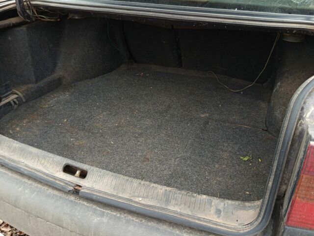 Фіолетовий Фольксваген Пассат, об'ємом двигуна 2 л та пробігом 100 тис. км за 1778 $, фото 1 на Automoto.ua