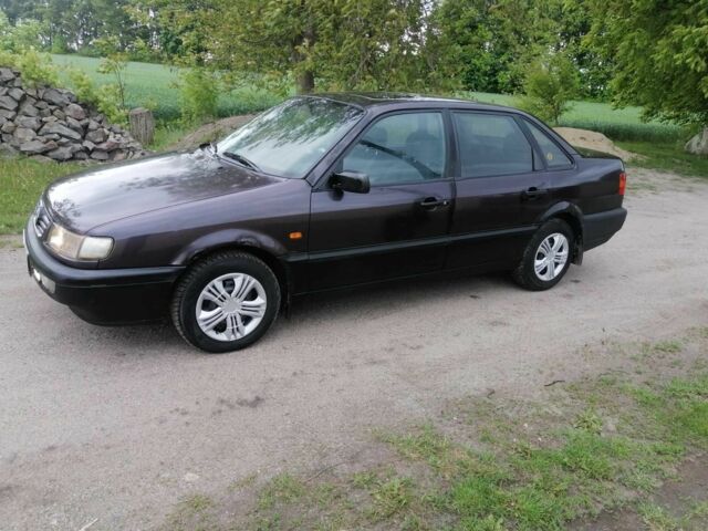 Фіолетовий Фольксваген Пассат, об'ємом двигуна 1.8 л та пробігом 100 тис. км за 1350 $, фото 3 на Automoto.ua