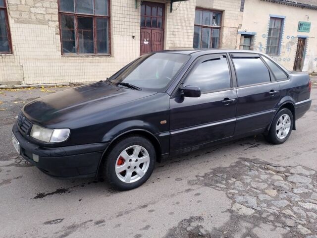 Фиолетовый Фольксваген Пассат, объемом двигателя 2 л и пробегом 316 тыс. км за 1700 $, фото 1 на Automoto.ua