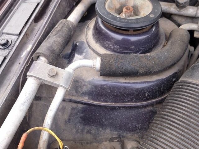 Фиолетовый Фольксваген Пассат, объемом двигателя 2 л и пробегом 316 тыс. км за 1700 $, фото 15 на Automoto.ua