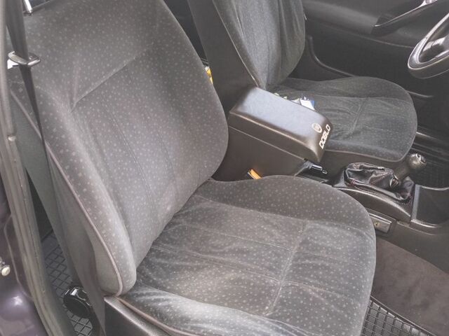 Фиолетовый Фольксваген Пассат, объемом двигателя 2 л и пробегом 316 тыс. км за 1700 $, фото 11 на Automoto.ua