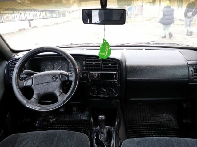 Фиолетовый Фольксваген Пассат, объемом двигателя 2 л и пробегом 316 тыс. км за 1700 $, фото 12 на Automoto.ua