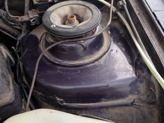 Фиолетовый Фольксваген Пассат, объемом двигателя 2 л и пробегом 316 тыс. км за 1700 $, фото 16 на Automoto.ua