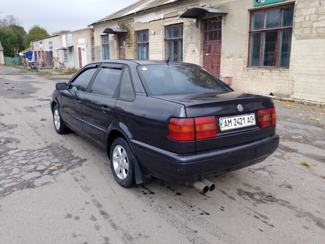 Фиолетовый Фольксваген Пассат, объемом двигателя 2 л и пробегом 316 тыс. км за 1700 $, фото 2 на Automoto.ua