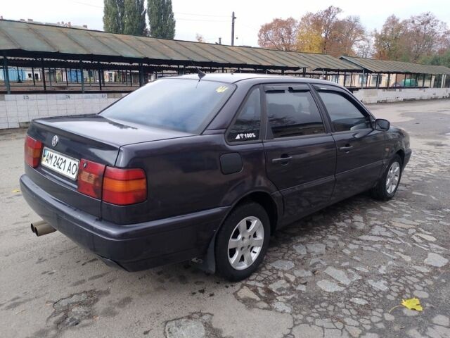 Фиолетовый Фольксваген Пассат, объемом двигателя 2 л и пробегом 316 тыс. км за 1700 $, фото 3 на Automoto.ua