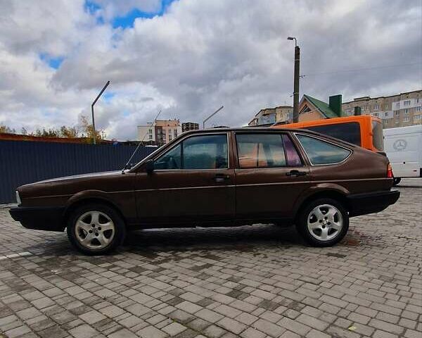 Коричневий Фольксваген Пассат, об'ємом двигуна 1.6 л та пробігом 480 тис. км за 1800 $, фото 3 на Automoto.ua