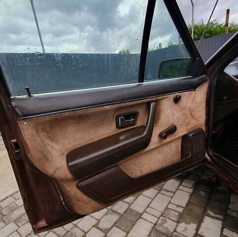 Коричневий Фольксваген Пассат, об'ємом двигуна 1.6 л та пробігом 480 тис. км за 1800 $, фото 14 на Automoto.ua