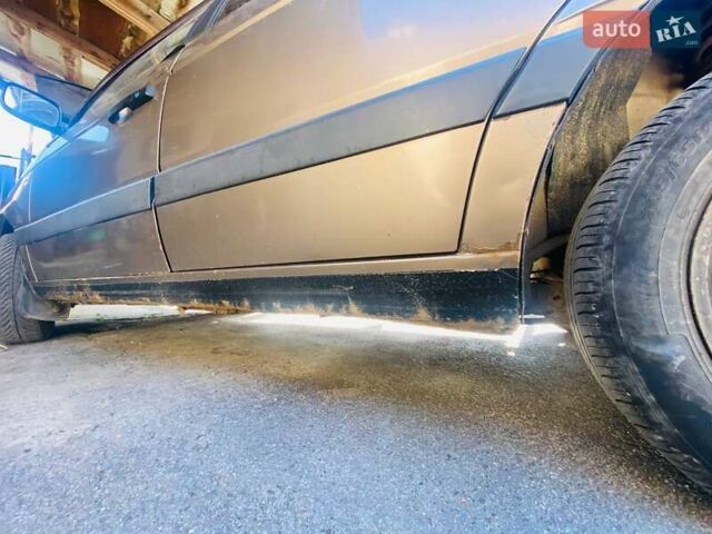 Коричневый Фольксваген Пассат, объемом двигателя 1.8 л и пробегом 525 тыс. км за 1799 $, фото 7 на Automoto.ua