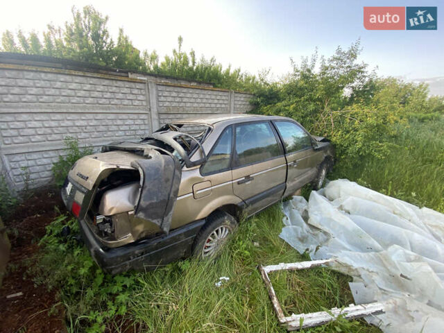 Коричневый Фольксваген Пассат, объемом двигателя 1.8 л и пробегом 240 тыс. км за 900 $, фото 8 на Automoto.ua