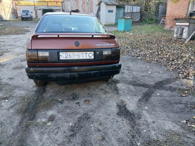 Коричневый Фольксваген Пассат, объемом двигателя 1.8 л и пробегом 300 тыс. км за 953 $, фото 3 на Automoto.ua