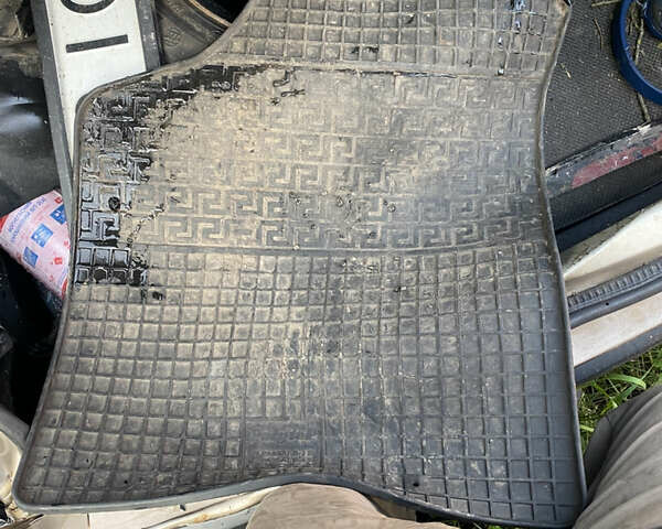 Коричневый Фольксваген Пассат, объемом двигателя 1.8 л и пробегом 240 тыс. км за 900 $, фото 12 на Automoto.ua