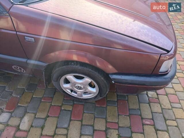 Коричневый Фольксваген Пассат, объемом двигателя 1.8 л и пробегом 328 тыс. км за 1700 $, фото 7 на Automoto.ua