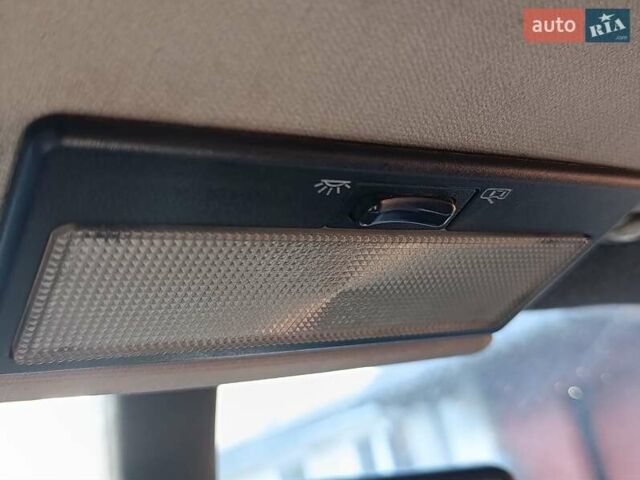 Коричневый Фольксваген Пассат, объемом двигателя 1.8 л и пробегом 328 тыс. км за 1700 $, фото 27 на Automoto.ua