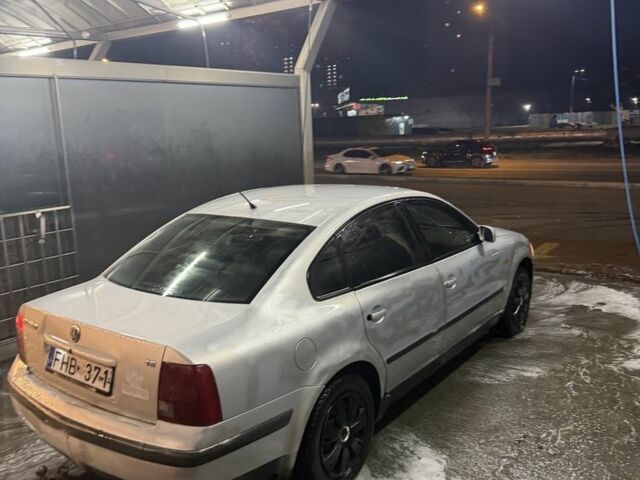 Коричневий Фольксваген Пассат, об'ємом двигуна 0 л та пробігом 500 тис. км за 999 $, фото 1 на Automoto.ua