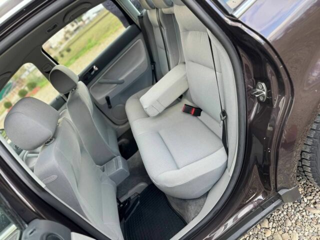 Коричневый Фольксваген Пассат, объемом двигателя 1.6 л и пробегом 138 тыс. км за 5100 $, фото 23 на Automoto.ua