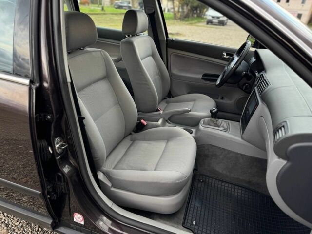 Коричневый Фольксваген Пассат, объемом двигателя 1.6 л и пробегом 138 тыс. км за 5100 $, фото 20 на Automoto.ua